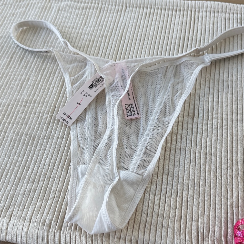 NWT WOMENS VICTORIAS SECRET THONG PANTIES SIZE M - Picture 3 of 4